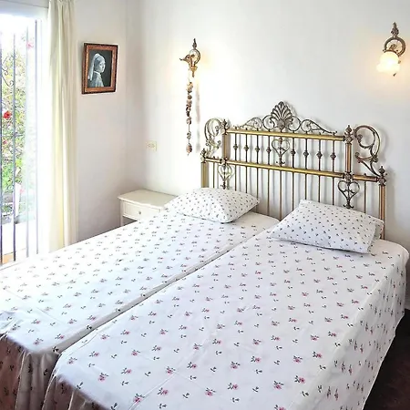 Villa Torre, *