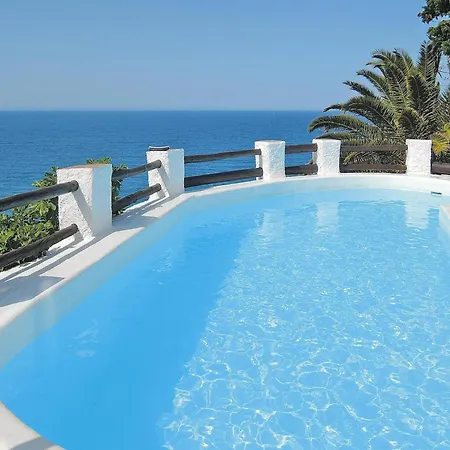 Villa Torre, *